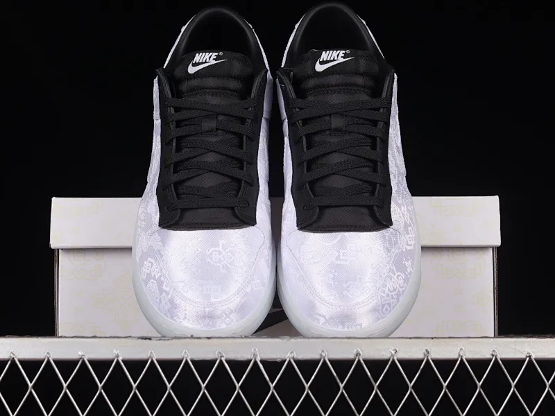 All Categories Nk SB Dunk Series Nk SB Dunk Low Low-top sneakers LW version Nk Dunk Low x Fragment